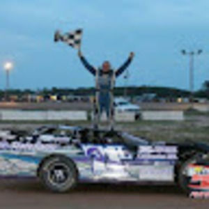 Meet your Posher, Dennis